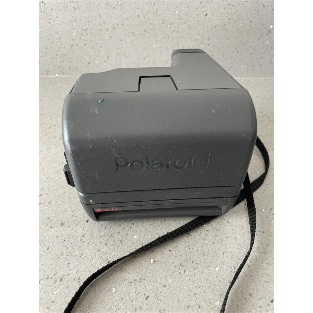 Vintage Polaroid 600 OneStep Closeup  Instant Film Camera with Strap Untested